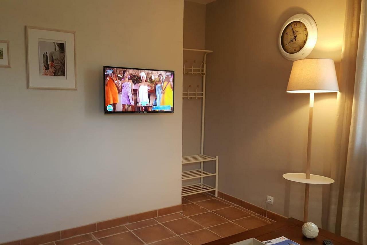 Logement Avec Piscine, Classe 3 Etoiles, De 42 M2 Tout Confort Au Calme Pour Un Couple Cahuzac-sur-Vère المظهر الخارجي الصورة